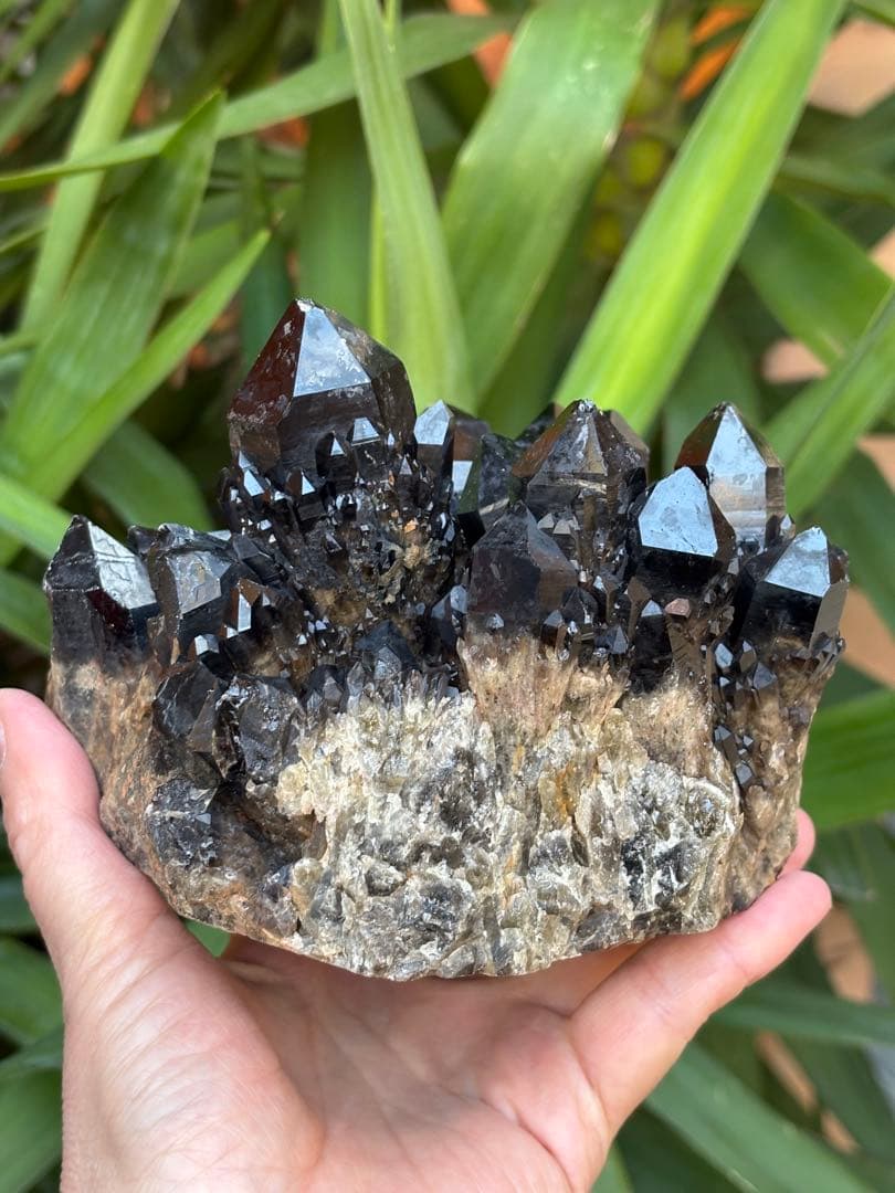 コンゴ産　モリオンクラスター　2200g 形姿良し　カッコいい　天然石