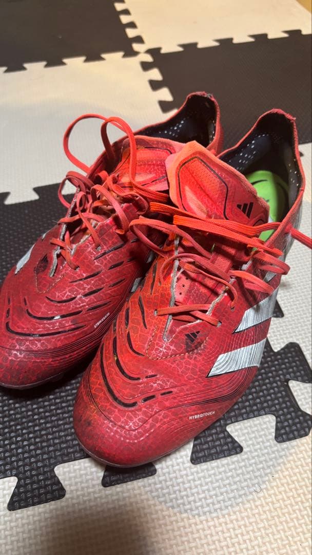 adidas サッカーシューズ レッド