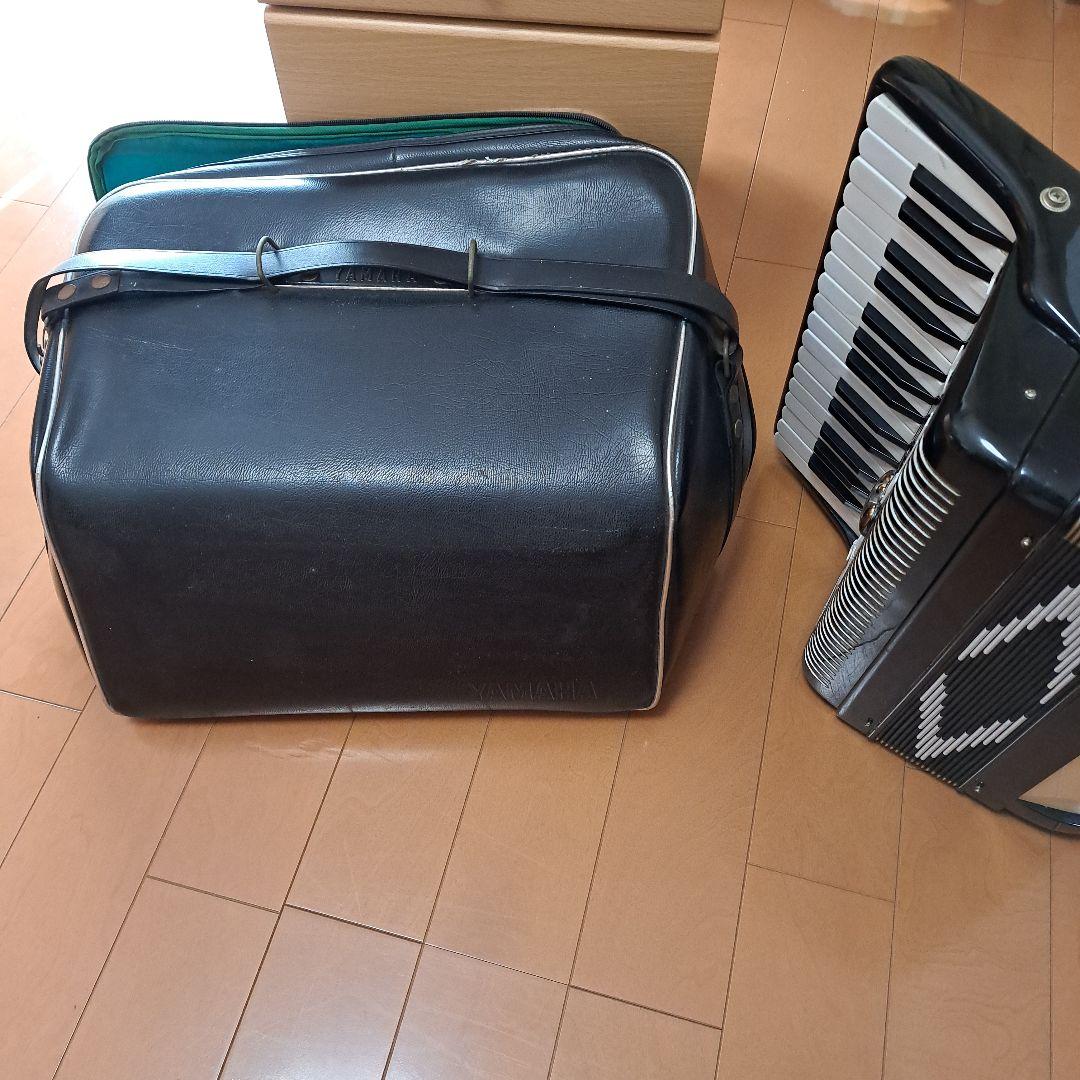 Settimo Soprani アコーディオン 黒と白