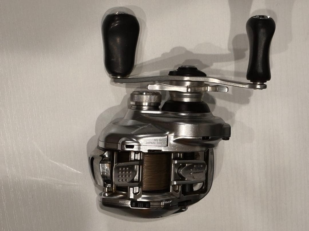 ベイトリール　メタリウム16 右巻き