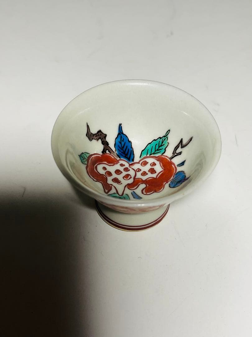 人間国宝 初代 徳田八十吉作 （八十吉銘) 彩絵　酒盃一對