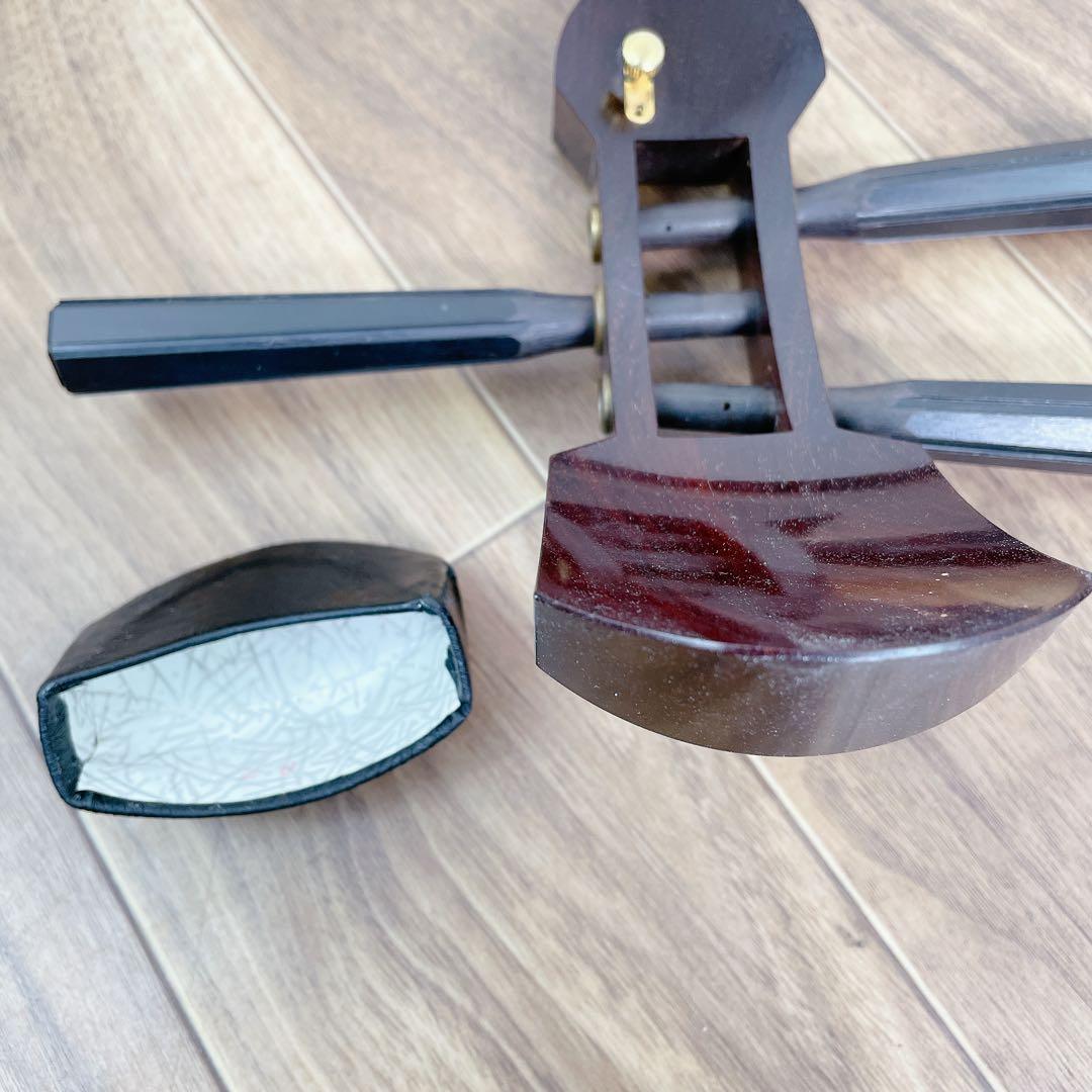 三味線 中棹 綾杉彫 一本溝 東さわり 紅木 犬皮 角胸