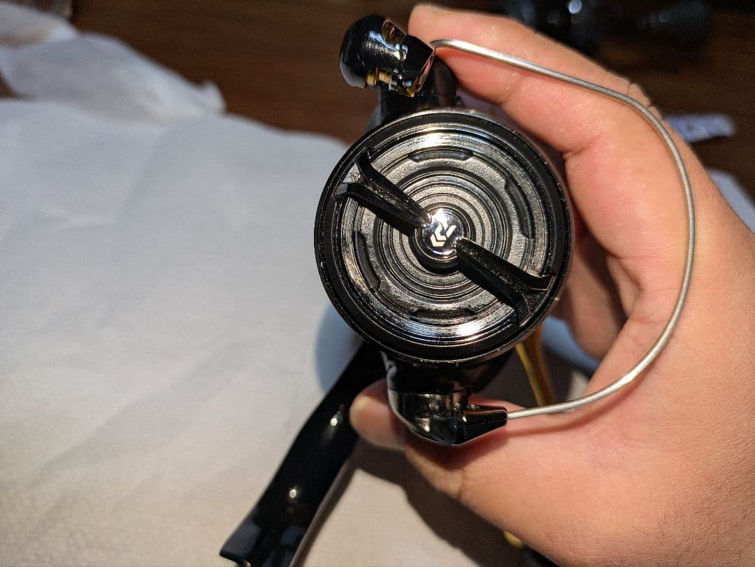 ダイワ　DAIWA　23 レガリス LT2500S-XH　本体のみ