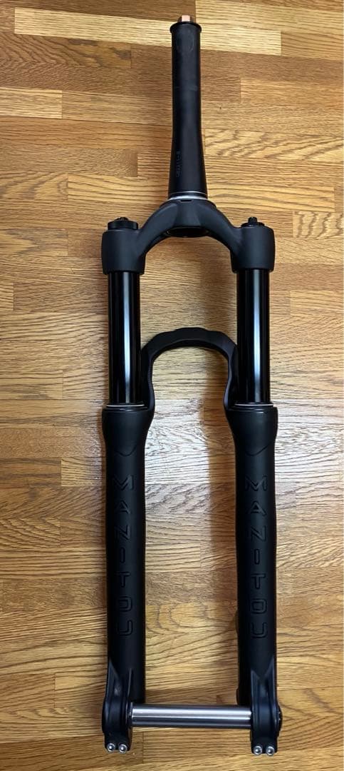 MANITOU CIRCUS EXPERT 26インチ　フロントフォーク