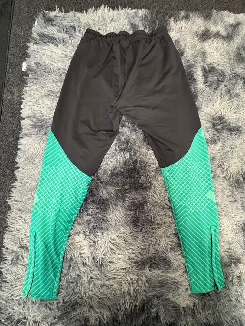 超美品 NIKE ナイキ サッカー トレーニングウェア 上下セット 最終値下げ！