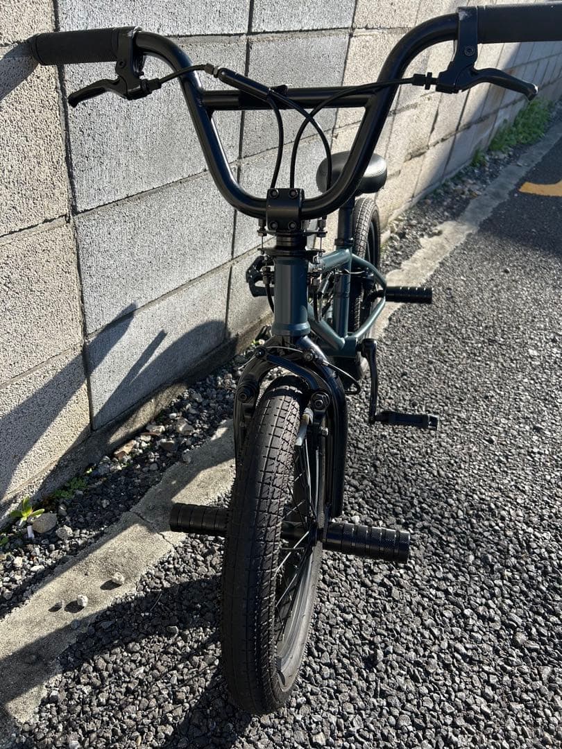 PLUG TNB16 16インチ ジャイロ付き キッズバイク BMX