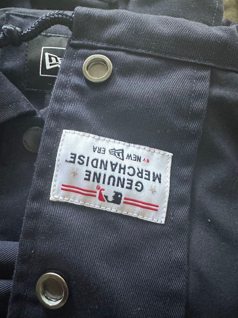 NEW ERA × NY ヤンキース スタジャン風 ジャケット（ネイビー）