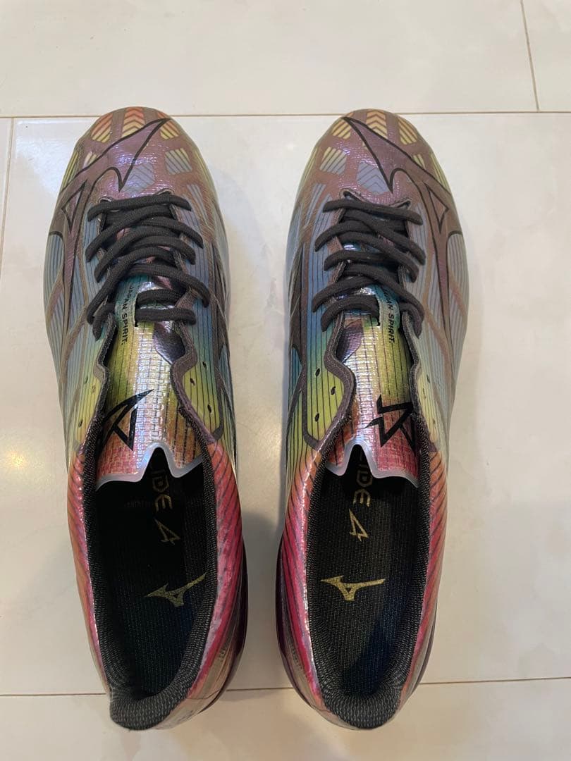 値下げ　新品Mizuno Alpha サッカーシューズ