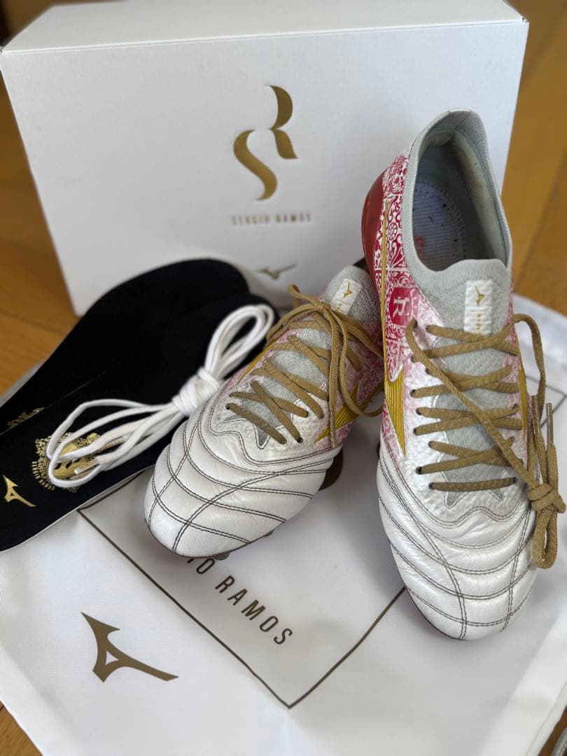 専用　　　　MORELIA NEO Ⅳ β SR4 JAPAN 25センチ