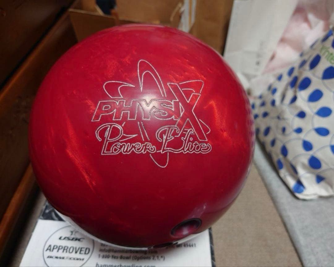 ボウリングキャリーバック2つ入り Stormボール2個付き