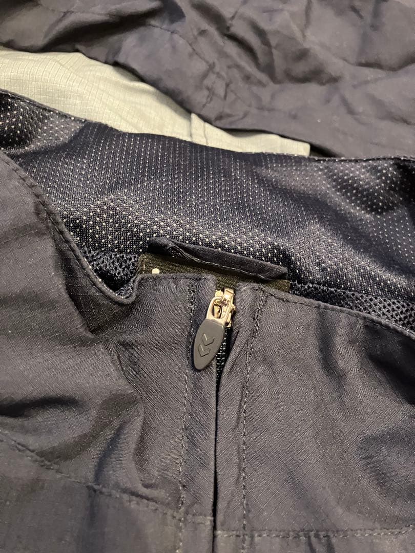 アストンヴィラ hummel ナイロンジャケット DWS 収納フード付　古着