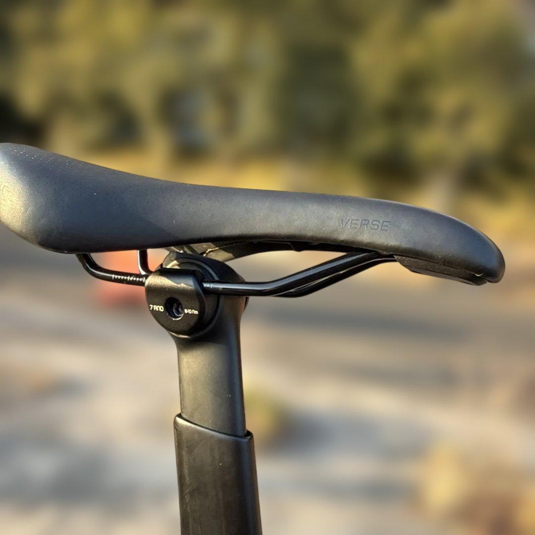 【美品】TREK Madone Gen8 105 Di2 Mサイズ SL6相当