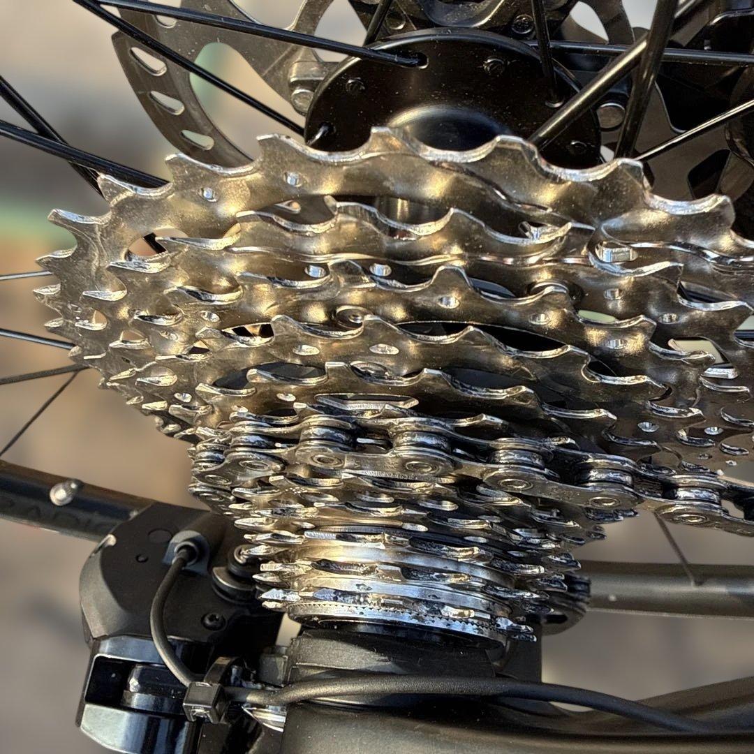 【美品】TREK Madone Gen8 105 Di2 Mサイズ SL6相当