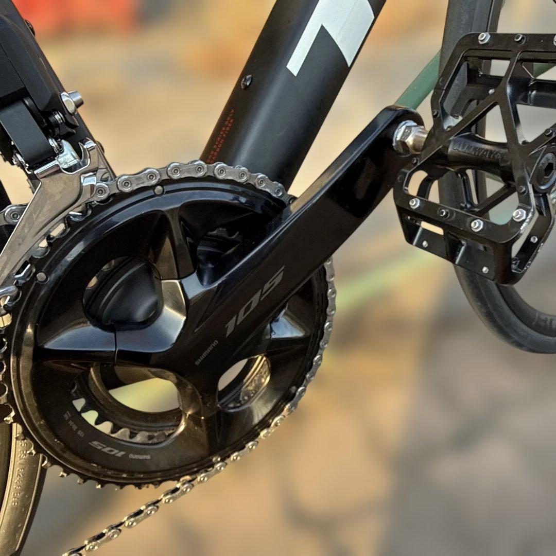 【美品】TREK Madone Gen8 105 Di2 Mサイズ SL6相当